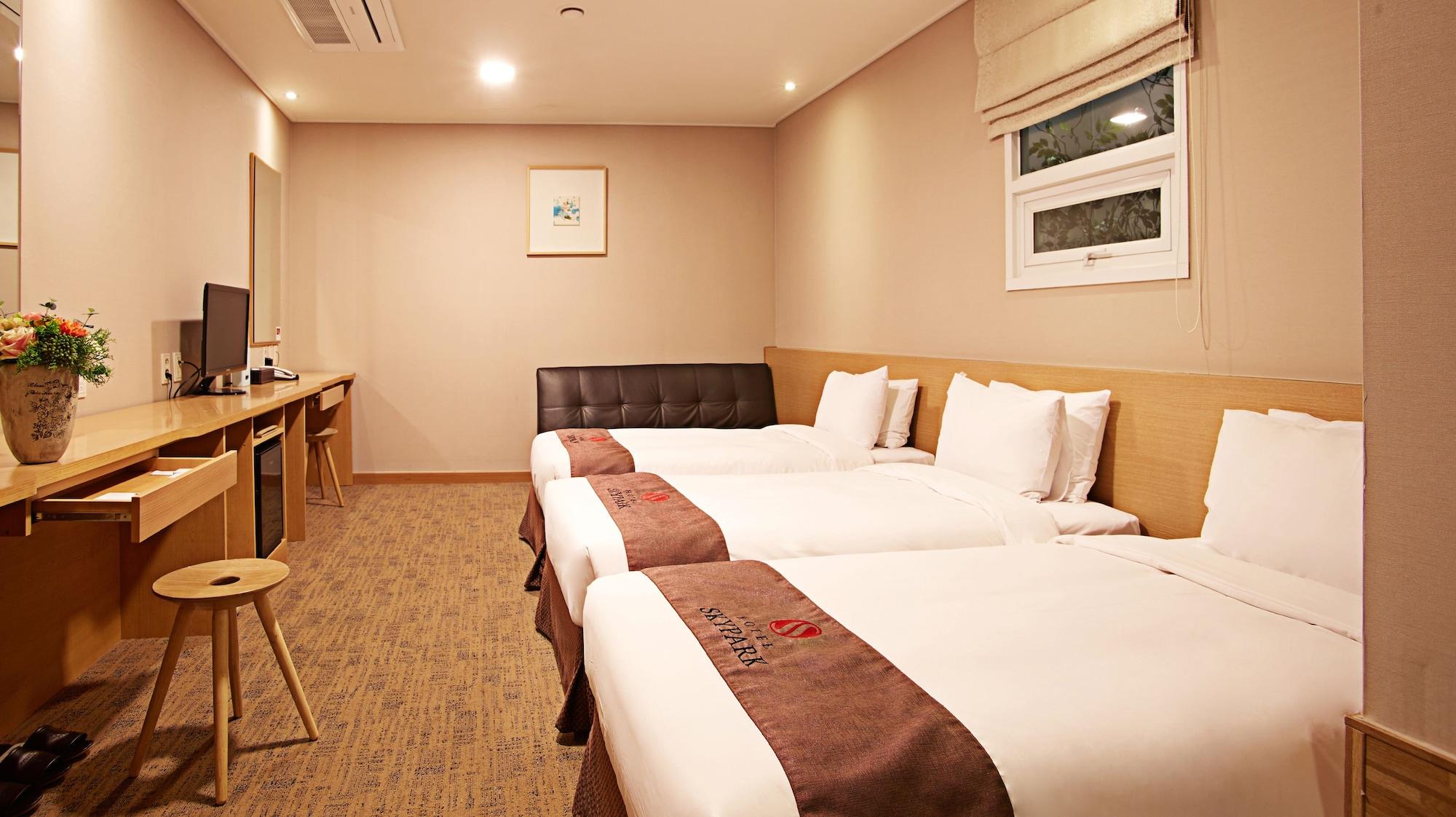 Hotel Skypark Myeongdong 3 Сеул Экстерьер фото