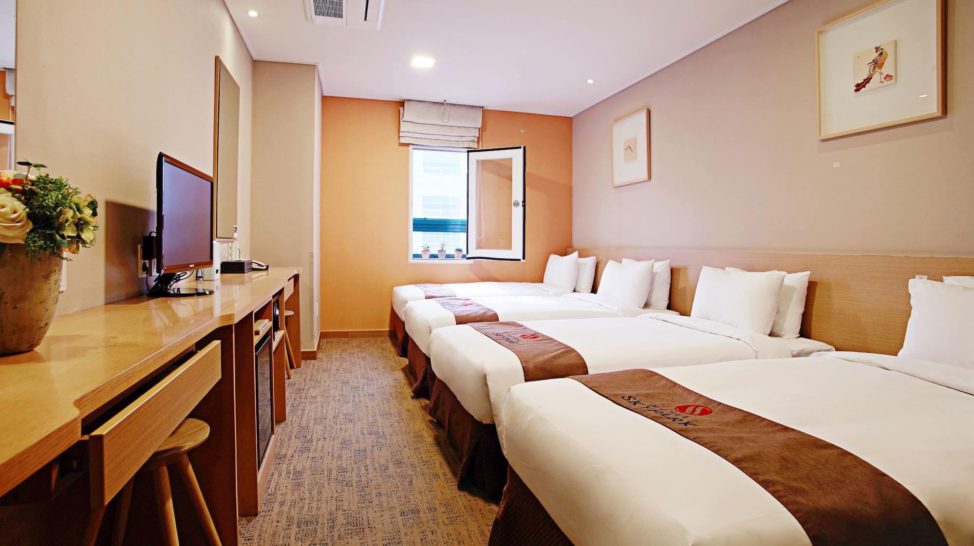 Hotel Skypark Myeongdong 3 Сеул Экстерьер фото