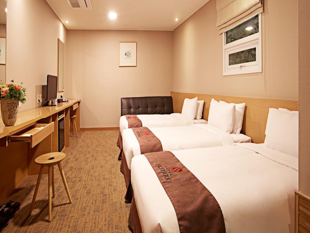 Hotel Skypark Myeongdong 3 Сеул Экстерьер фото