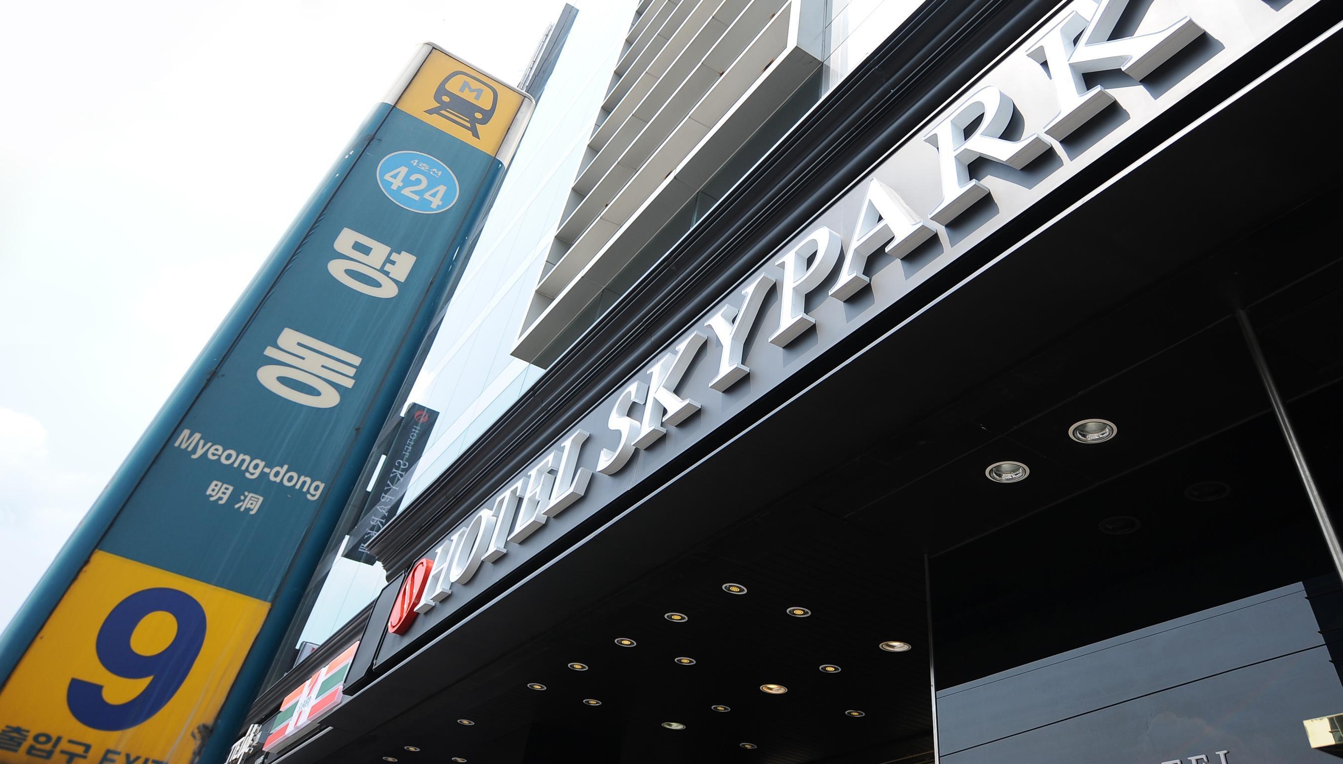 Hotel Skypark Myeongdong 3 Сеул Экстерьер фото